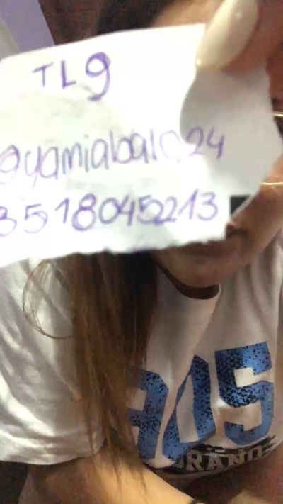 Yamila24 live cam on Cam4