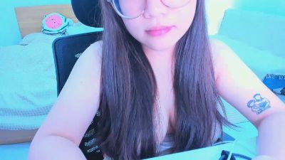 Yana_Dimples live cam on Cam4