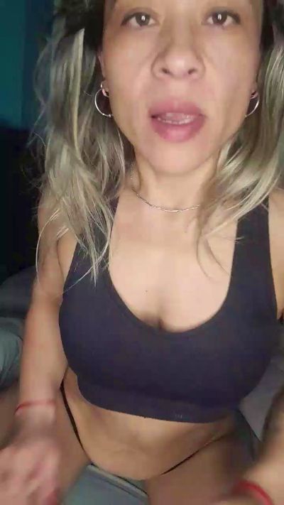 Yanina_1 live cam on Cam4