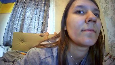 YaniraRoggeman live cam on Cam4