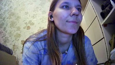 YaniraRoggeman live cam on Cam4