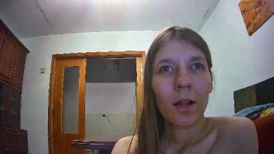 YaniraRoggeman live cam on Cam4