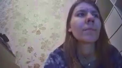 YaniraRoggeman live cam on Cam4