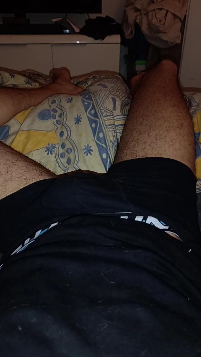 Yanisou06 live cam on Cam4