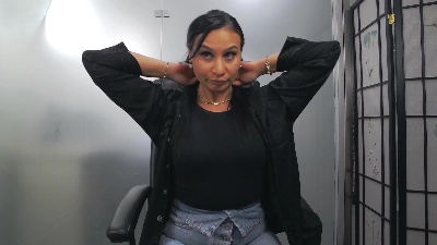 YaraCox live cam on Cam4