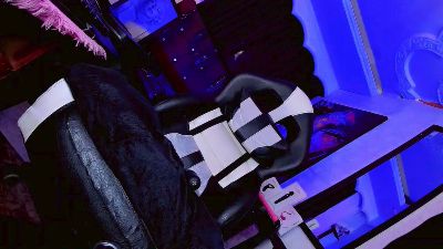 YarethRous live cam on Cam4