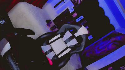 YarethRous live cam on Cam4