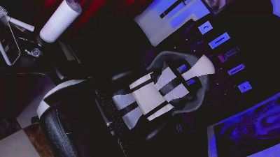 YarethRous live cam on Cam4