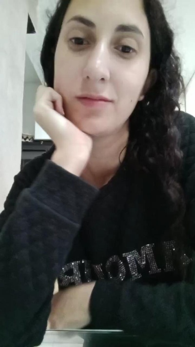 Yasmi2026 live cam on Cam4