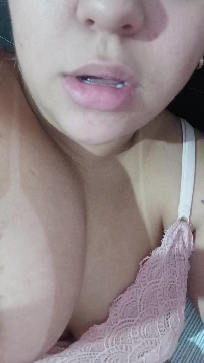 Yasminrafaele6 live cam on Cam4