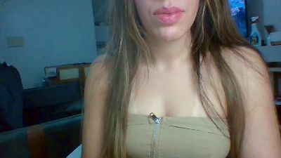 Yasmynleal live cam on Cam4