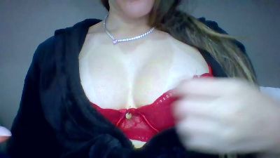 Yasmynleal live cam on Cam4