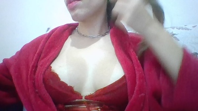 Yasmynleal live cam on Cam4