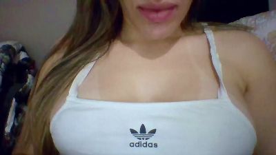 Yasmynleal live cam on Cam4
