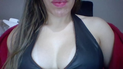 Yasmynleal live cam on Cam4