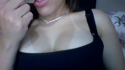 Yasmynleal live cam on Cam4