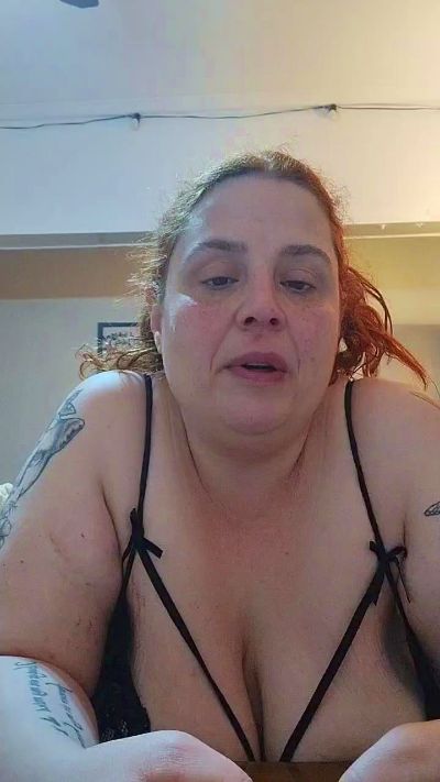 Yaya2065 live cam on Cam4