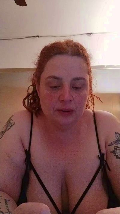 Yaya2065 live cam on Cam4