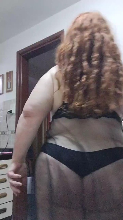 Yaya2065 live cam on Cam4