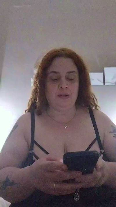 Yaya2065 live cam on Cam4
