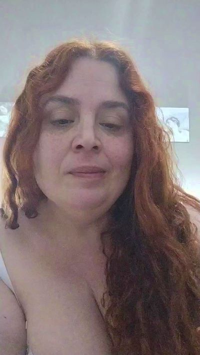 Yaya2065 live cam on Cam4