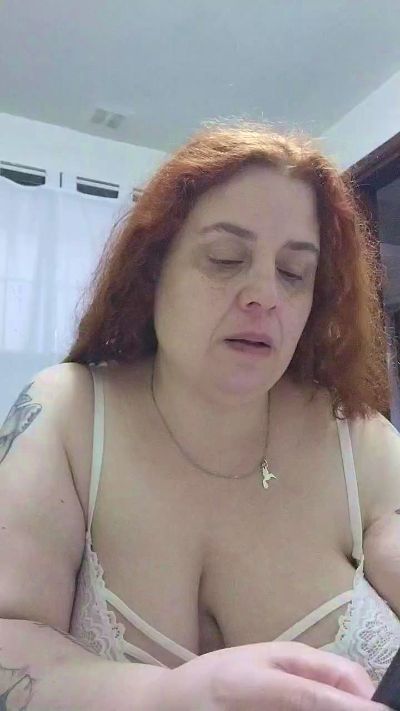 Yaya2065 live cam on Cam4