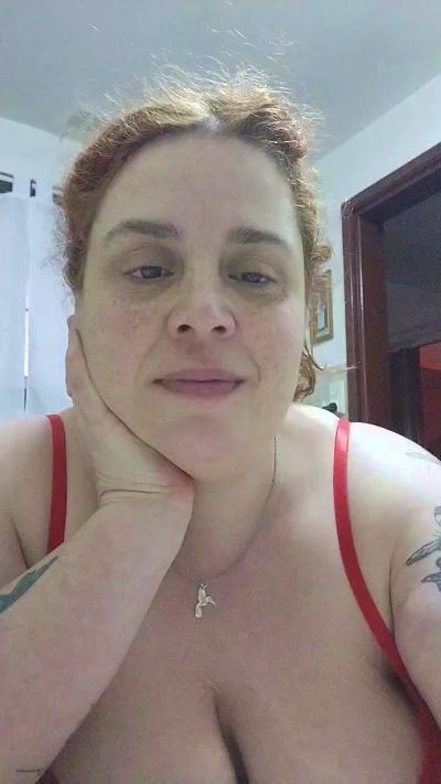 Yaya2065 live cam on Cam4