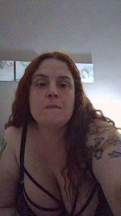 Yaya2065 live cam on Cam4