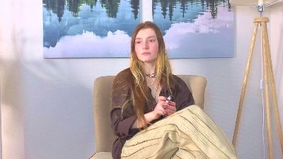 YeeMonz live female webcam from Bahamas