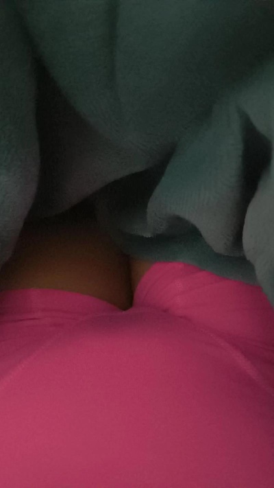 Yennyaurar live cam on Cam4