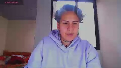 Yessi_rouse live cam on Cam4