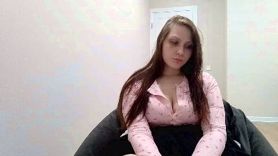 YettaGenualdo live cam on Cam4