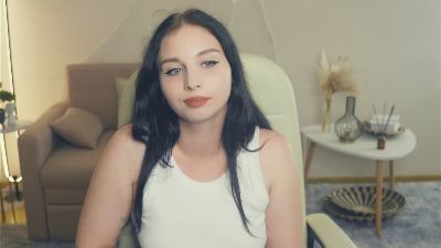 YettaLaugen live cam on Cam4
