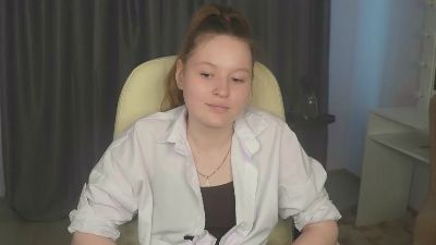 YevetteKitson live cam on Cam4