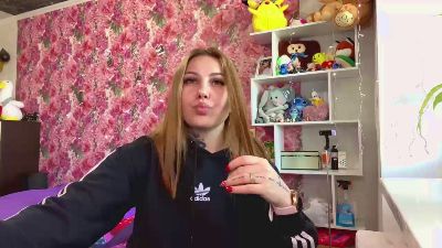 YevetteNeja Live Webcam on Cam4