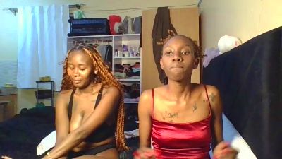 Yiarah1 live cam on Cam4