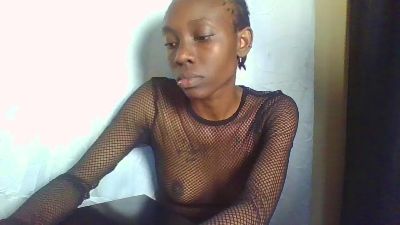 Yiarah1 live cam on Cam4