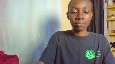 Yiarah1 live cam on Cam4