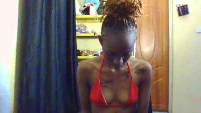 Yiarah1 live cam on Cam4