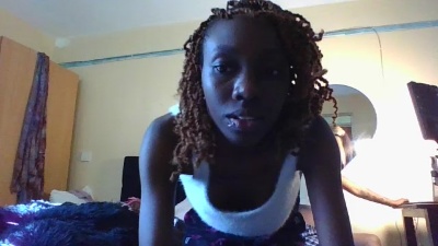 Yiarah1 live cam on Cam4