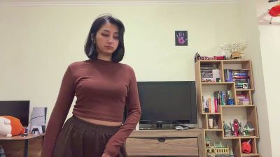 YingPopichak live cam on Cam4