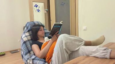 YingPopichak live cam on Cam4