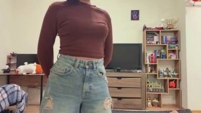 YingPopichak live cam on Cam4