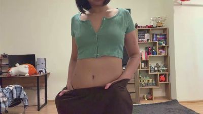 YingPopichak live cam on Cam4