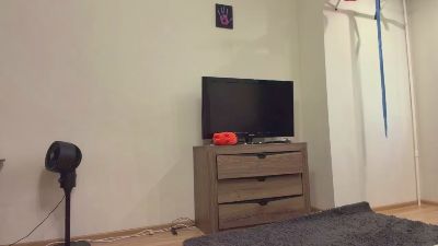 YingPopichak live cam on Cam4