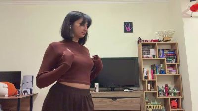 YingPopichak live cam on Cam4