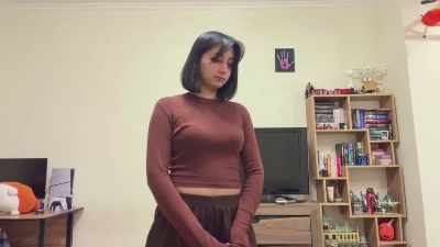 YingPopichak live cam on Cam4