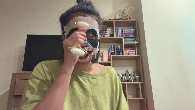 YingPopichak live cam on Cam4