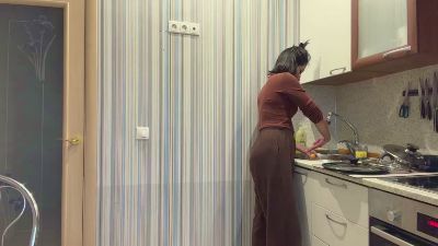 YingPopichak live cam on Cam4