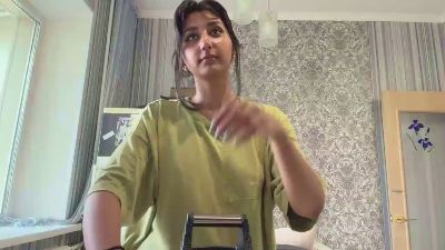 YingPopichak live cam on Cam4